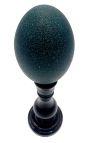 Vajcia Emu na drevenom čiernom baluster stojane