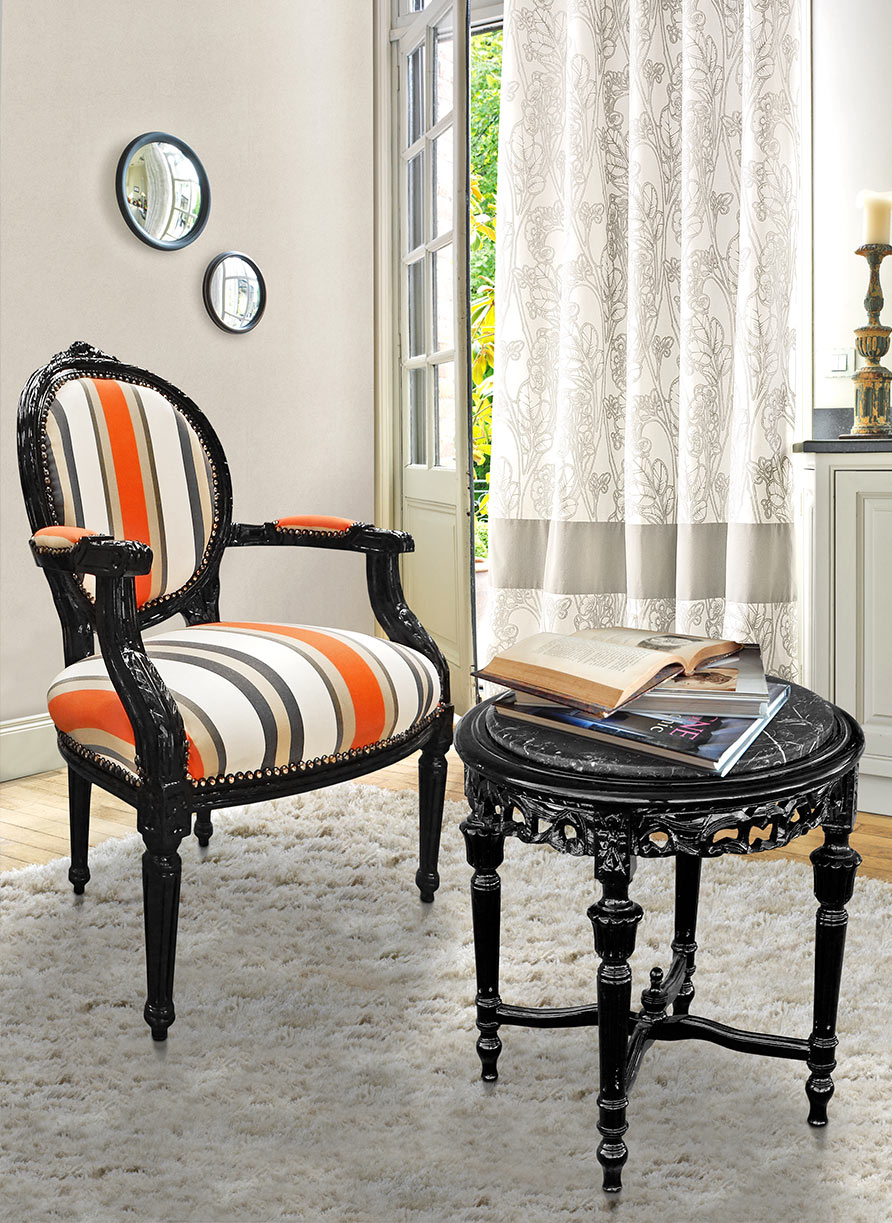 reading corner with a black lacquered wooden saddle Louis XVI style marble veined black and white Royal Art Palace