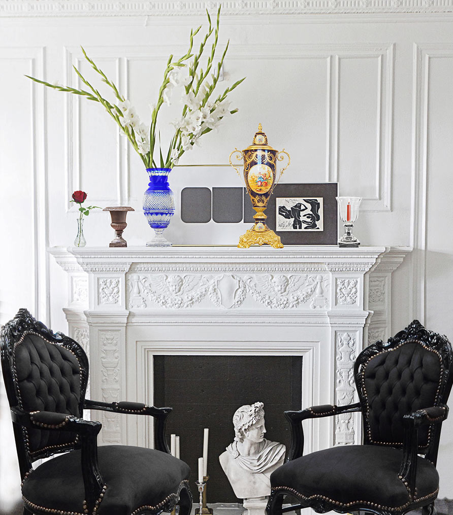 vases et photophores Royal Art Palace sur une cheminée